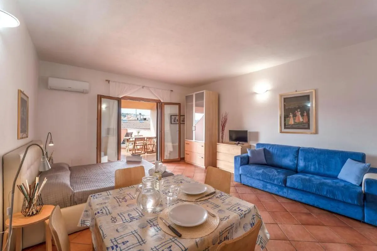 Apartment Relaxing Cristal Blu Studio Sleeps 3 Num1486 Santa Teresa Gallura Italy