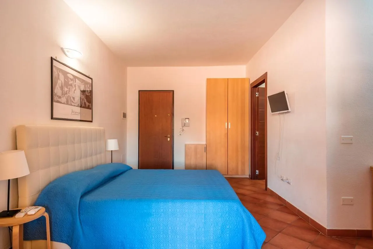 Relaxing Cristal Blu Studio Sleeps 3 Num1486 Santa Teresa Gallura