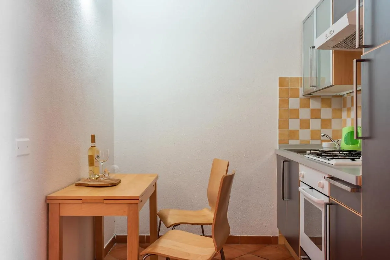Relaxing Cristal Blu Studio Sleeps 3 Num1486 Santa Teresa Gallura Apartment