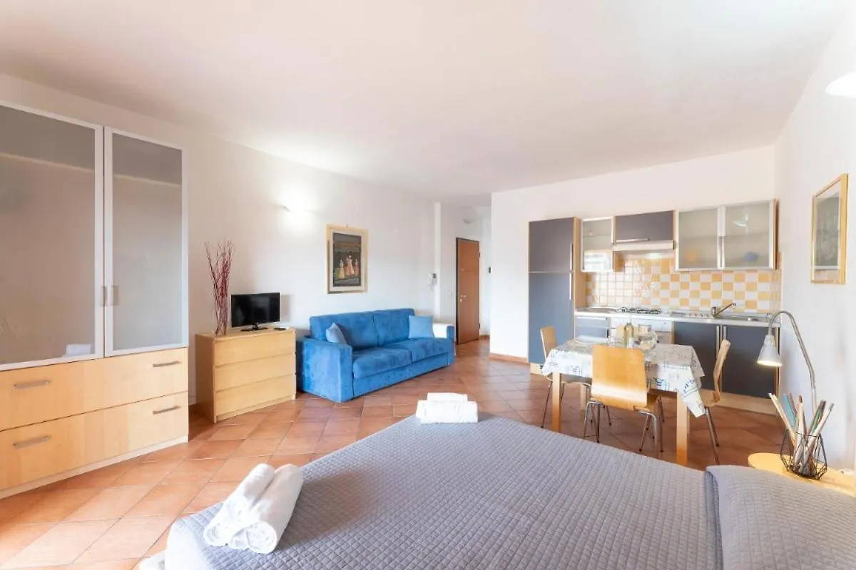 Relaxing Cristal Blu Studio Sleeps 3 Num1486 Santa Teresa Gallura 0*,  Włochy