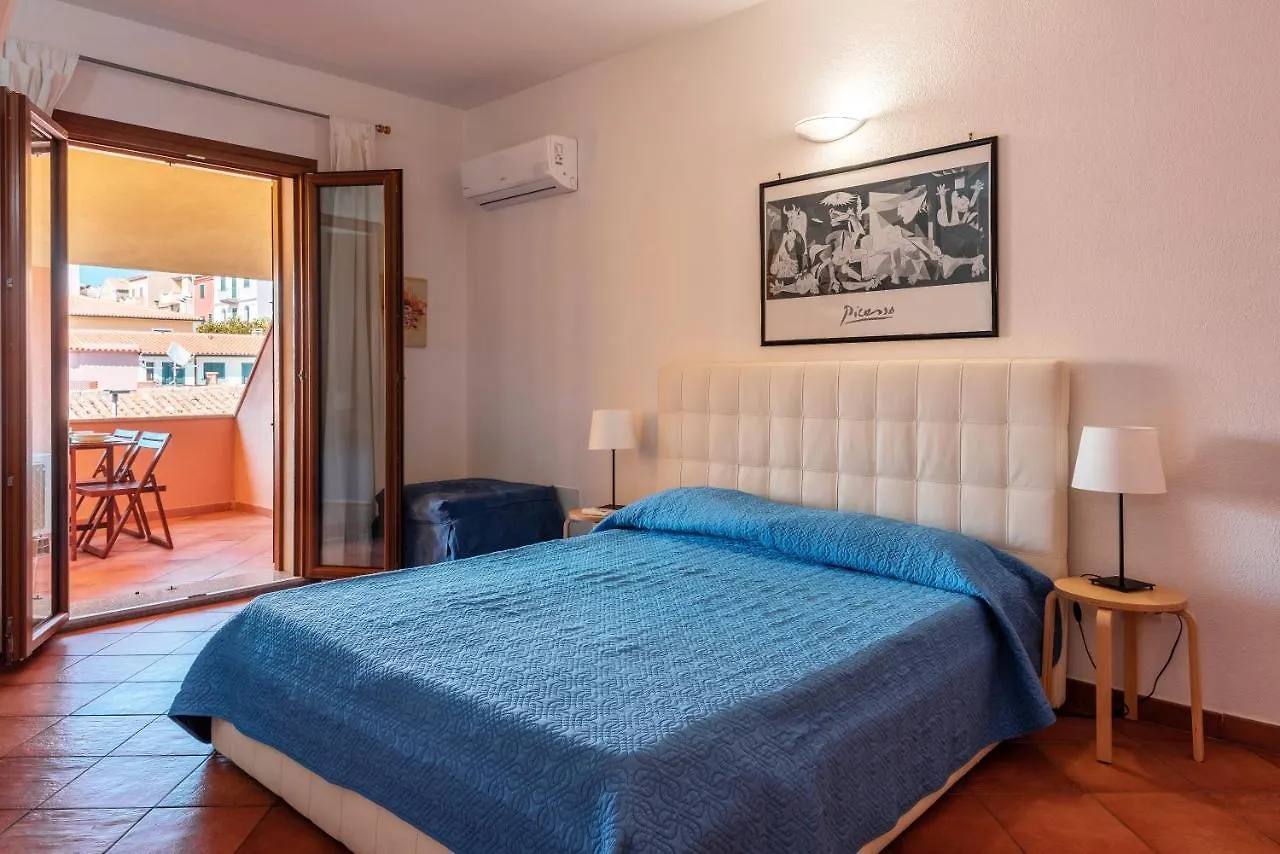Relaxing Cristal Blu Studio Sleeps 3 Num1486 Santa Teresa Gallura Włochy